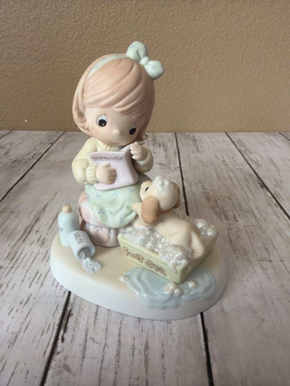 Precious Moments You Are My In-SPA-ration 2001 Members Only Figurine PM0021